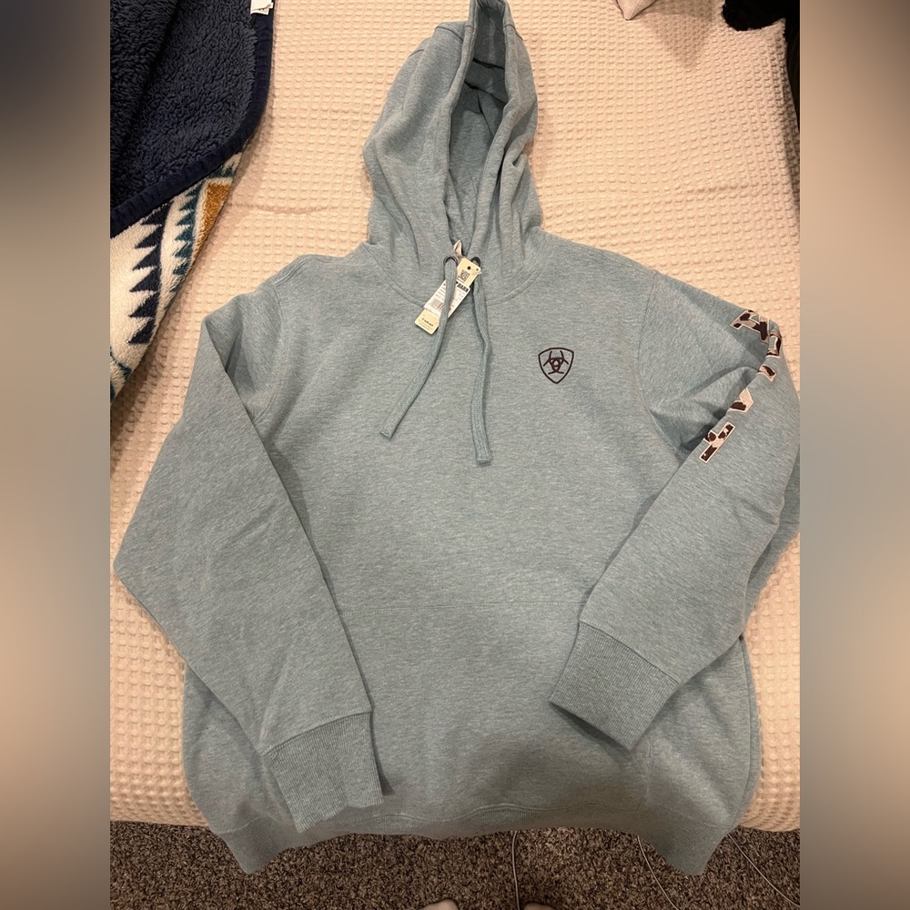 NWT Ariat Women’s Hoodie